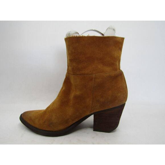 ALDO Womens Size 9 M Brown Suede Ankle Fashion Boots Bootie - Picture 2 of 11